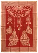 Панно с золотистым рисунком "Ловец снов" (красный фон, 73 х 108 см).